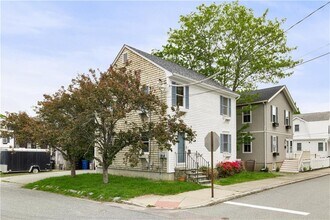 40 Atlantic St in Newport, RI - Building Photo - Building Photo