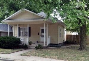 325 N Fair St in Champaign, IL - Building Photo