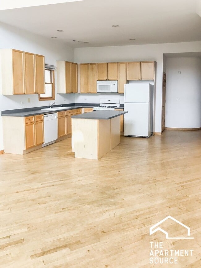 2717 N Wayne Ave in Chicago, IL - Building Photo - Building Photo