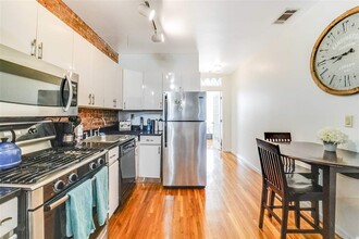 811 Willow Ave in Hoboken, NJ - Building Photo - Building Photo