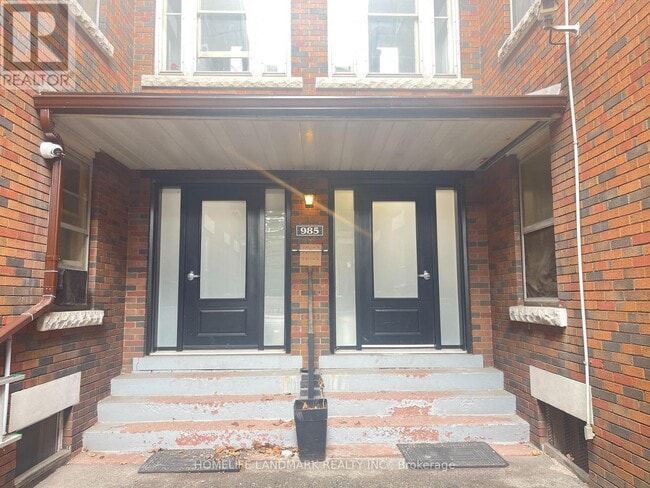 property at 985 Main St E