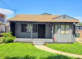 128 W Roosevelt Ave in Montebello, CA - Building Photo