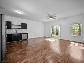 300 Kenan Lp in Jacksonville, NC - Building Photo - Building Photo