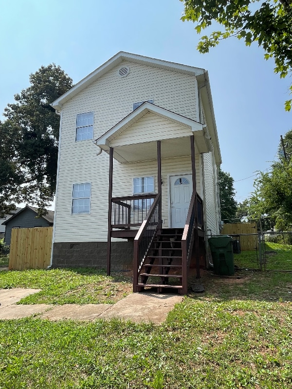 property at 804 Bender St SW