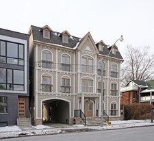 128 Spadina Rd Apartments