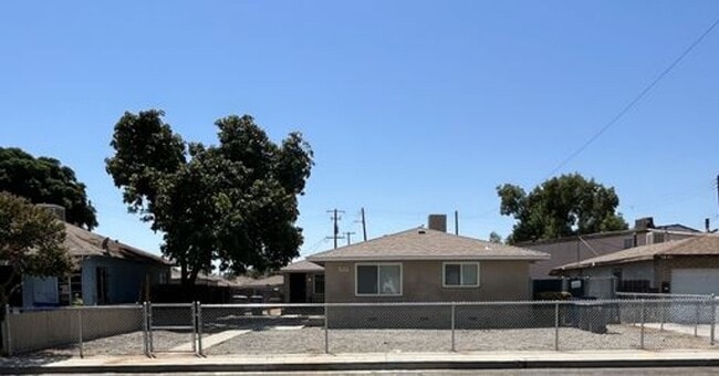 property at 1619 N 6th St