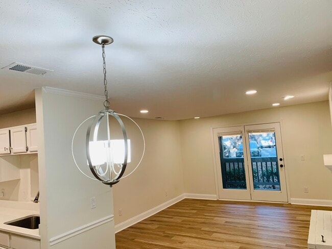524 Warm Springs Cir, Unit Roswell Springs in Roswell, GA - Building Photo - Building Photo