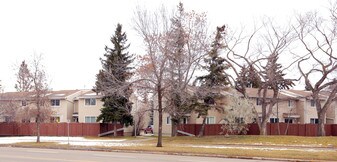 Brookwood Park in Spruce Grove, AB - Building Photo