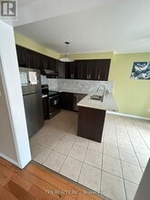 117 Rouge River Dr in Toronto, ON - Building Photo - Building Photo