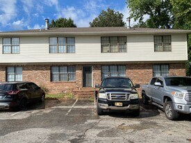 257 Tinker Hill Cv, Unit A in Jackson, TN - Building Photo