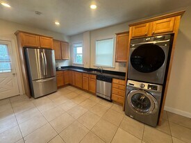 64 Fisher Ave, Unit 3 in Boston, MA - Building Photo