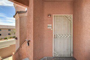 7705 Himalayas Ave in Las Vegas, NV - Building Photo