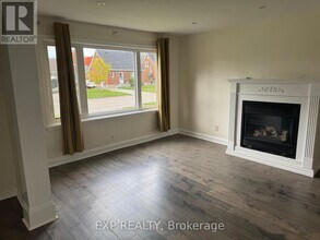 97 Central Park Blvd N in Oshawa, ON - Building Photo - Building Photo