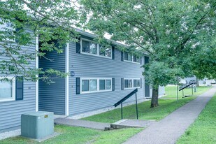 92 Quarry Hl Rd in South Burlington, VT - Building Photo