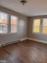 125 E Bettlewood Ave in Oaklyn, NJ - Building Photo - Building Photo