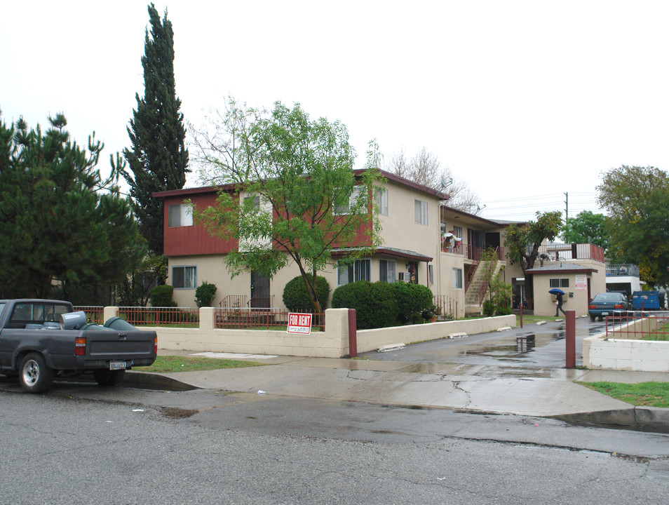 5920 Willowcrest Ave in North Hollywood, CA - Building Photo