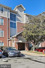 1580 Spring Gate Dr., Unit 4312 in McLean, VA - Foto de edificio - Building Photo