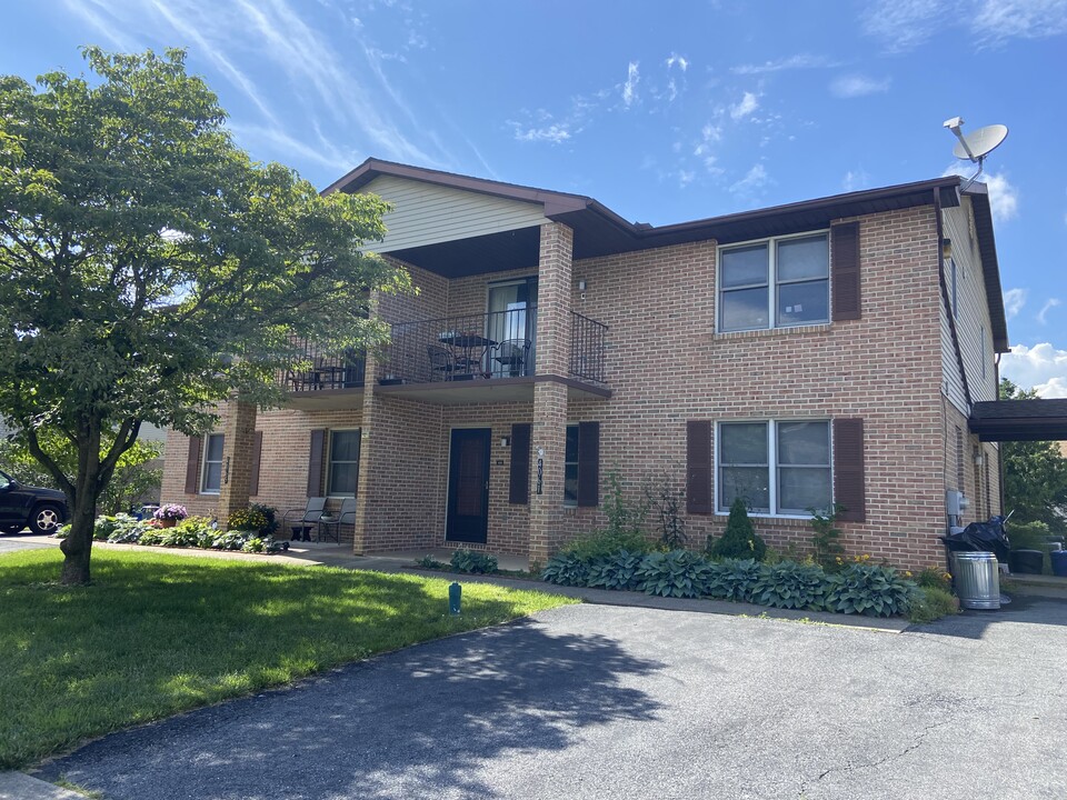 4063 Vaughn St in Easton, PA - Building Photo