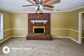 5153 Whitehead Way in Memphis, TN - Foto de edificio - Building Photo