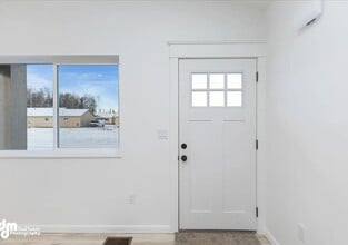 6760 W Queen Anne Ave in Wasilla, AK - Building Photo - Building Photo