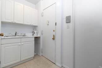 1794 1st Ave, Unit SI ID1058698P in New York, NY - Foto de edificio - Building Photo