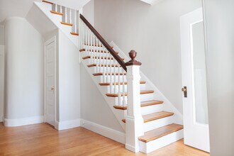 1743 Commonwealth Ave, Unit T in Boston, MA - Foto de edificio - Building Photo