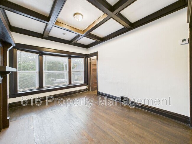3233 Charlotte St in Kansas City, MO - Building Photo - Building Photo
