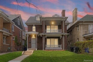 1410 Glynn Ct in Detroit, MI - Building Photo