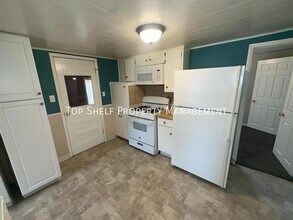 2108 E 42nd St in Des Moines, IA - Building Photo - Building Photo