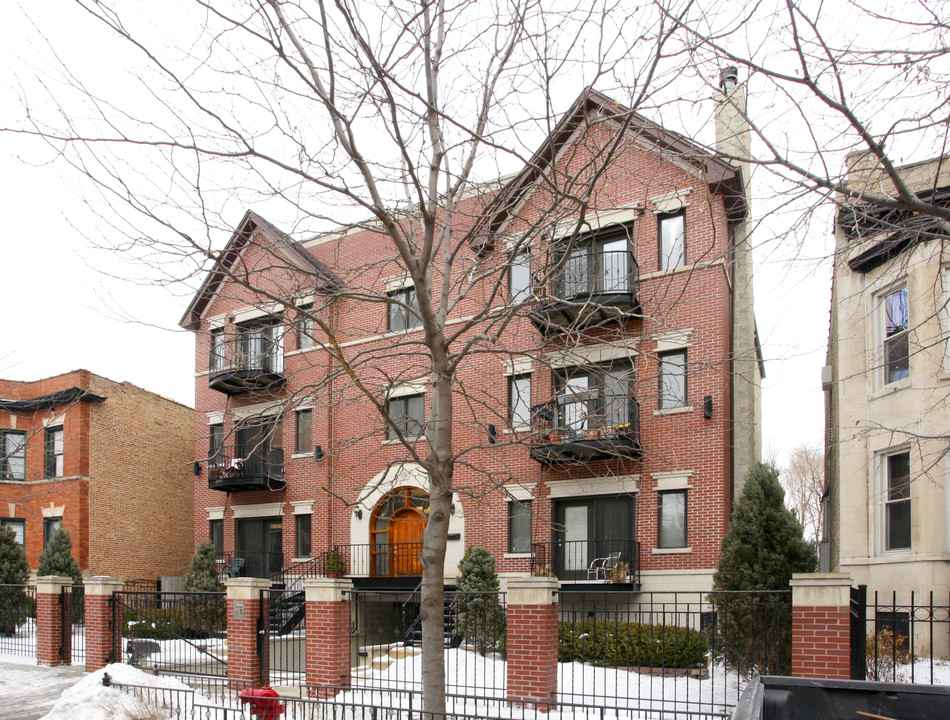 826 W Windsor Ave in Chicago, IL - Building Photo