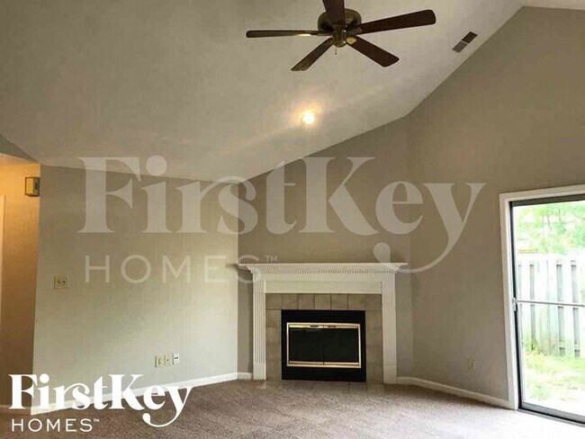 5658 Hyacinth Way in Indianapolis, IN - Building Photo - Building Photo