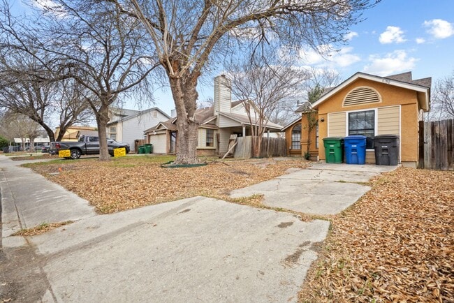 4130 Hunters Sun Dr in San Antonio, TX - Building Photo - Building Photo