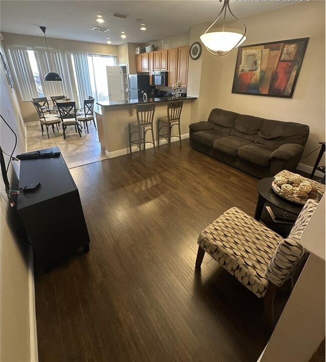 5480 Paradise Cay Cir in Kissimmee, FL - Building Photo - Building Photo