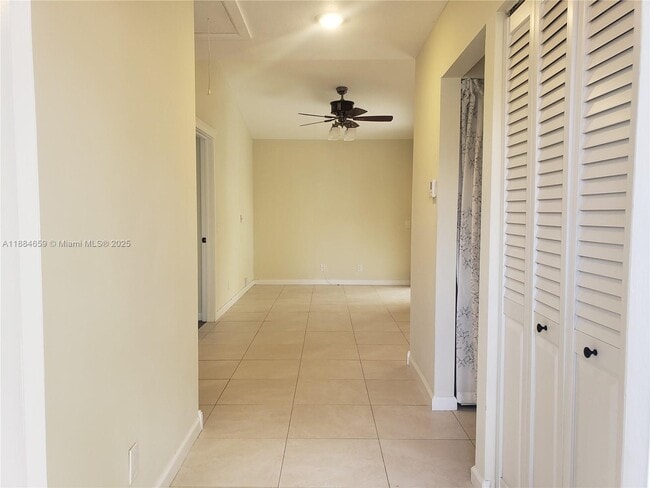 1494 Springside Dr in Weston, FL - Building Photo - Building Photo
