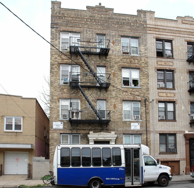 5309 Hudson Ave in West New York, NJ - Building Photo - Building Photo