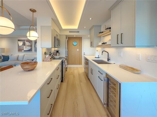 property at 3430 Gulf Shore Blvd N