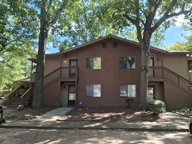 property at 1445 Riverwood Ct
