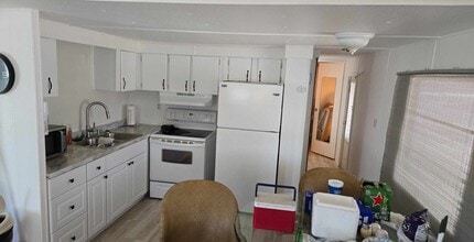381 Jacaranda Cir in Venice, FL - Building Photo - Building Photo