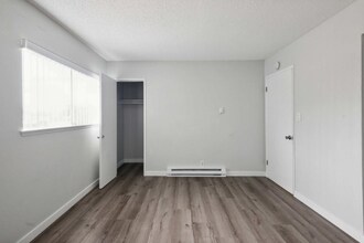 15743 Francisquito Ave in La Puente, CA - Foto de edificio - Building Photo