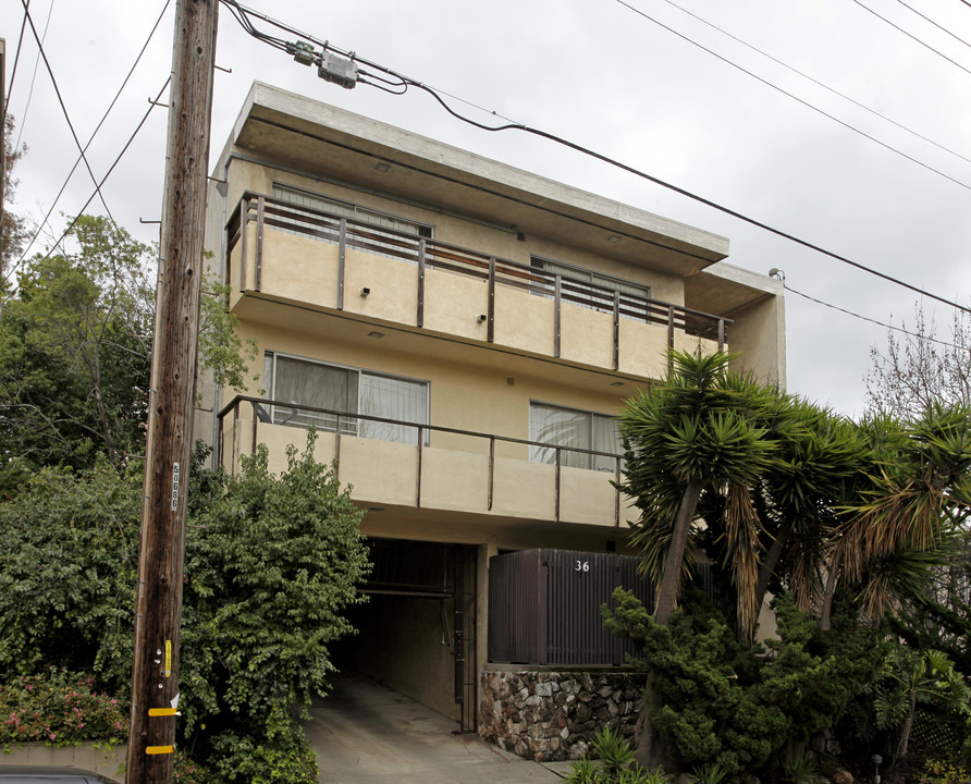 36 Moss Ave in Oakland, CA - Foto de edificio