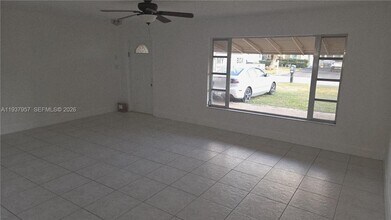 9507 NW 80th Ct in Tamarac, FL - Building Photo - Building Photo