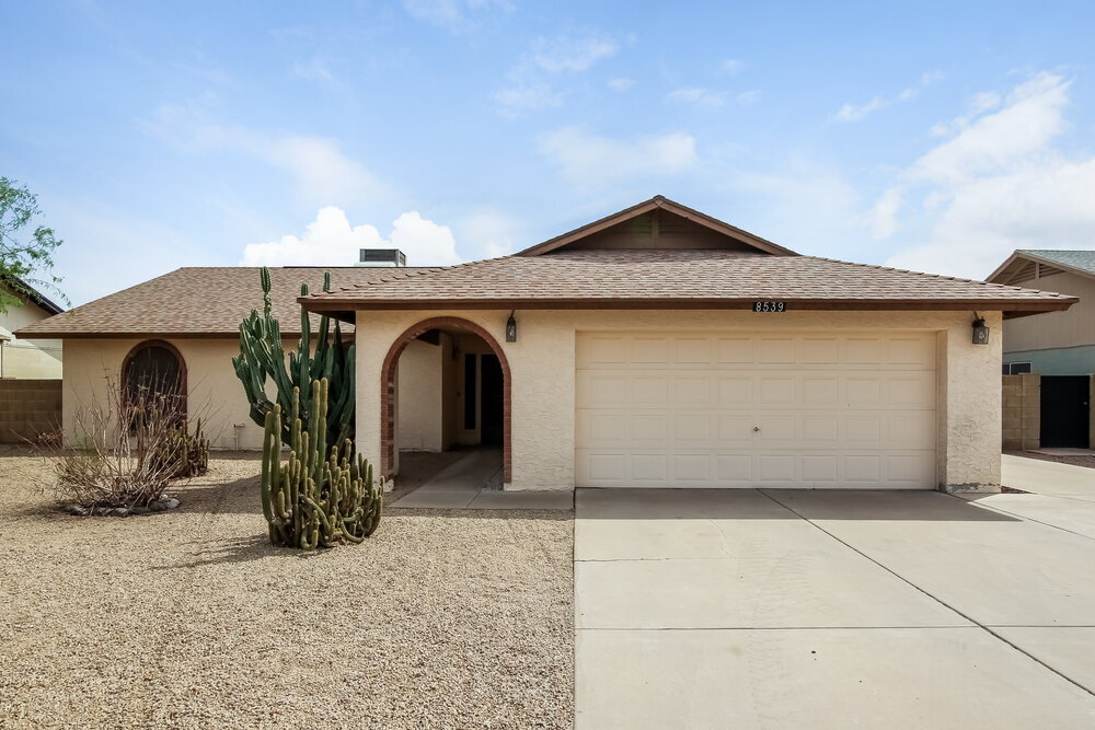 8539 W Diana Ave in Peoria, AZ - Building Photo