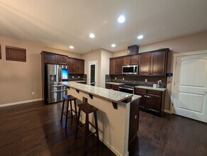 3892 Maritime Dr in Bremerton, WA - Building Photo - Building Photo