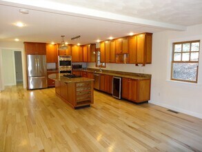 101 Longwood Rd in Reading, MA - Building Photo - Building Photo