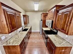 1417 N Monte Vista St in Ada, OK - Building Photo - Building Photo