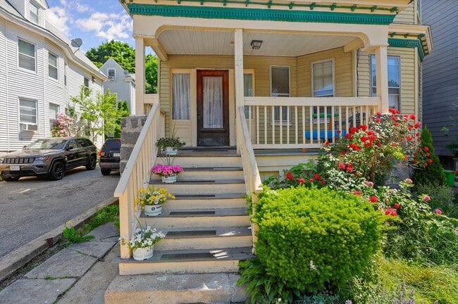 17 Farquhar St, Unit 3
