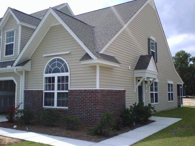 property at 420 Rustic Ct
