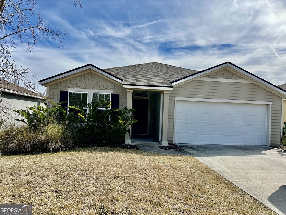 317 Brooklet Cir in St. Marys, GA - Building Photo