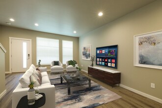 200 Canyon Pkwy, Unit D11 in Selah, WA - Building Photo - Building Photo