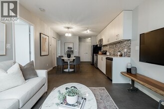 66 W Cordova St in Vancouver, BC - Building Photo - Building Photo